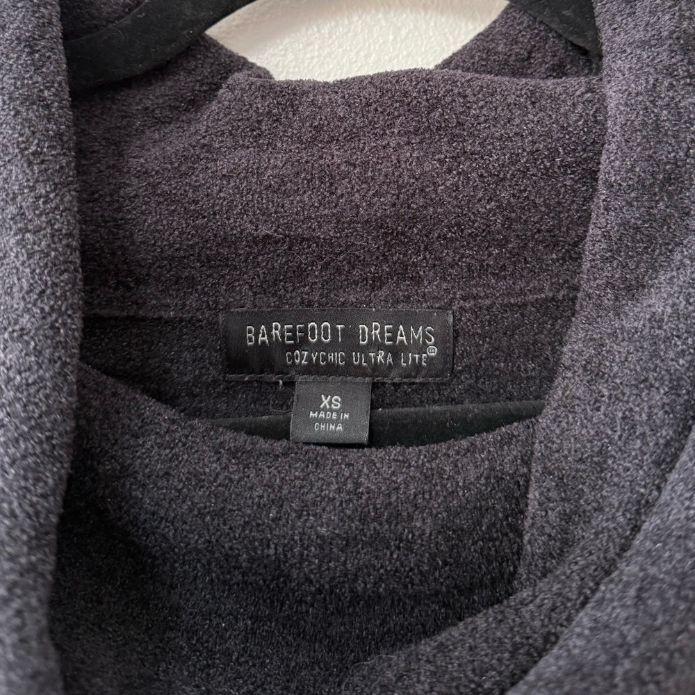 Barefoot Dreams CozyChic Ultra Lite Coastal Cowl Neck Tunic in Black - Picture 6 of 7